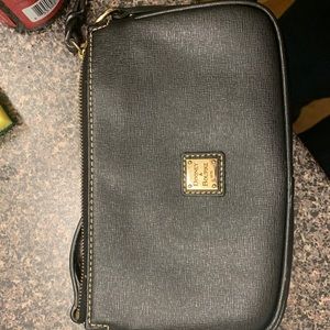 Dooney and bourke crossbody purse